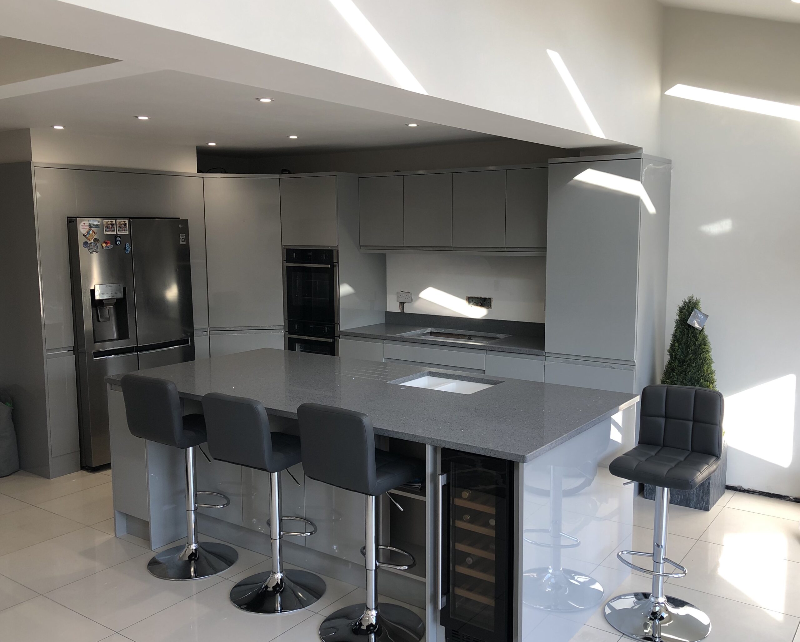Brillo Gris Kitchen